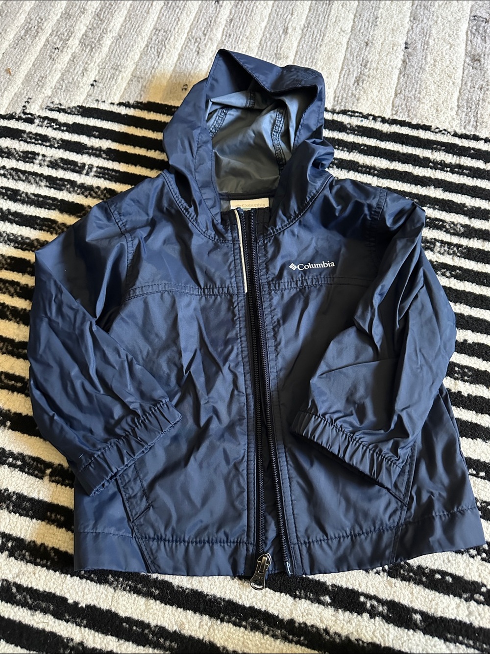 Columbia Kids Navy Hooded light weight Rainjacket 2T